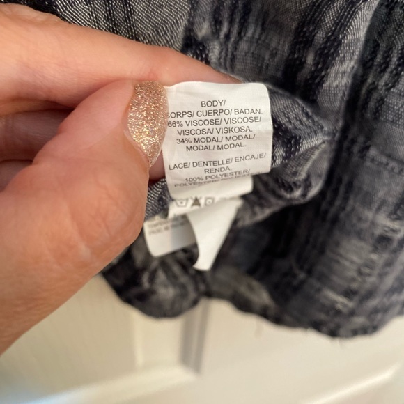 Lucky Brand top size M - Picture 6 of 9